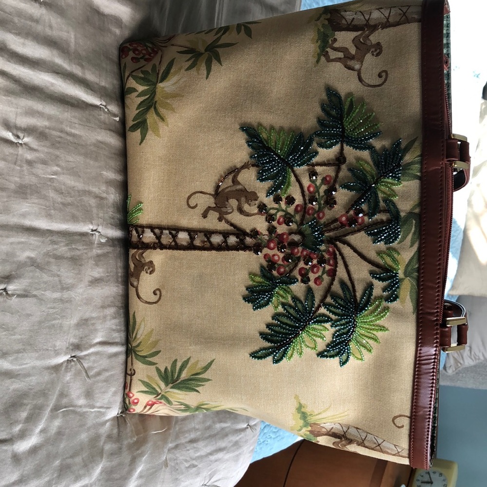 Perfect Vintage Isabella Fiore Purse